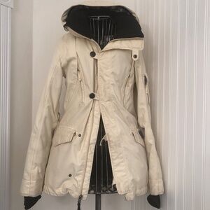 Burton Activewear Cream Snowboarder/ Winter Fun Small Coat